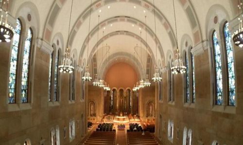 美国阿西西海茨教堂新增LED照明