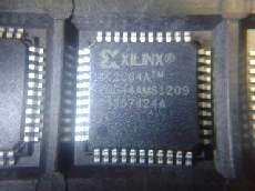 XC2C64A-7VQG100C