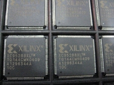 XC95288XL-10PQG208